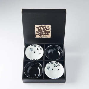 Ceramics: Naibu - Black & White Sakura Sauce Dish Set
