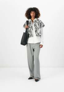 Rue de Femme - Hika Vest