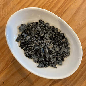 Chips: 100g bag of Snowflake Obsidian chips