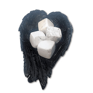 Cubes: 15-20g Howlite Cube