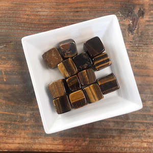 Cubes: 15-20g Tiger Eye Cube