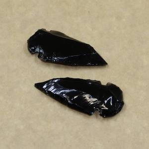 Black Obsidian Arrowhead 4-5cm