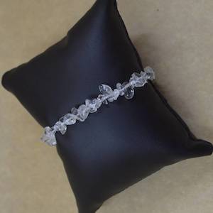 Bracelets: Clear Quartz Chip Bracelet