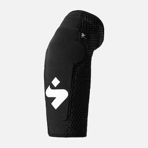 Apparel: SWEET PROTECTION -  Knee Guards Light