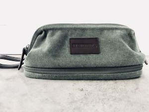 Accessories: Huey Toilet Bag