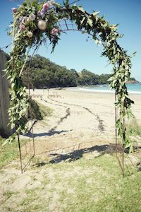 Arches: Metal Oval Arch (Hire Price & Pickup Only)