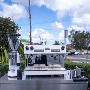 Carimali: White Carimali & X011 Grinder + Precision Accessories & Stainless Steel Coffee Cart Package