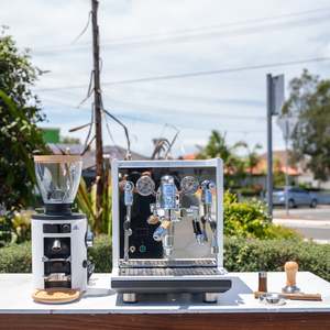 Ecm: ECM Synchronika White Package + Mahlkonig X54 Grinder & Mahlkonig Accessories