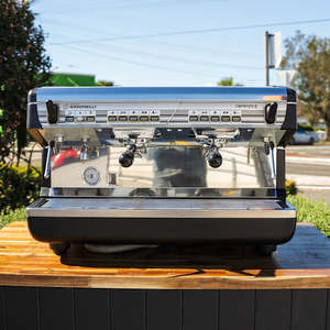 Pre-Loved As New Nuova Simonelli Appia II Tall Cup – Incredible Value