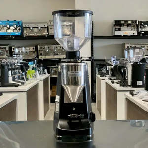 Used Equipment: Immaculate Mazzer Robur Electronic Coffee Bean Espresso Grinder black