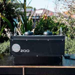 Synesso: STUNNING LATE MODEL PRE OWNED SYNESSO S200 COFFEE MACHINE