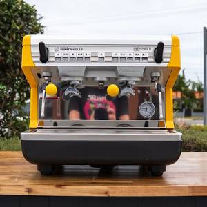 Second Hand Commercial Coffee Machines: Pre Loved Nuova Simonelli Appia II 2 Group – 10 Amp – Tall Cup – Custo