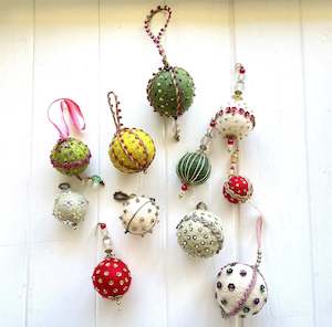 Christmas: Decorative Felt Ball Starter Pack