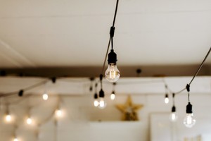 FESTOON Vintage Lights on BLACK wire – 5M
