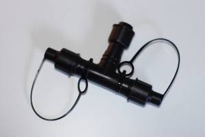 Products: T CONNECTOR for 230V Lights – Black