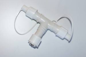 Products: T CONNECTOR for 230V Lights – White