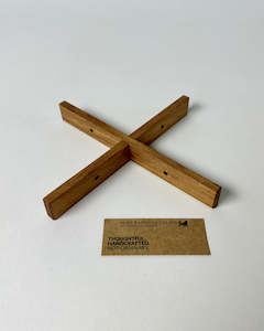 Kitchen Tools & Utensils: Pot Stand - Rimu