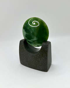 Greenstone Pounamu: Koru Sculpture Greenstone - Pounamu