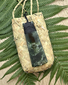 Greenstone Pounamu: Pounamu - Large Toki Pendant