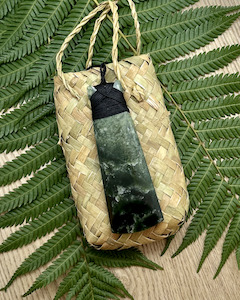 Greenstone Pounamu: Pounamu - Large Toki