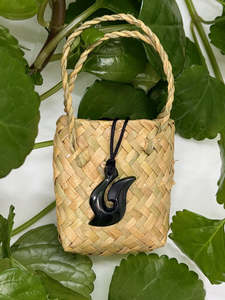 Gifts For Him: Greenstone | Pounamu Hei Matau/Fish Hook Pendant - Small
