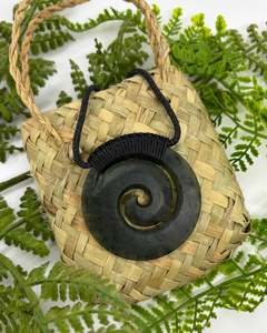 Kiwiana: Greenstone | Pounamu Large Bound Koru Pendant