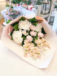 Bouquets: Cottage Bouquet