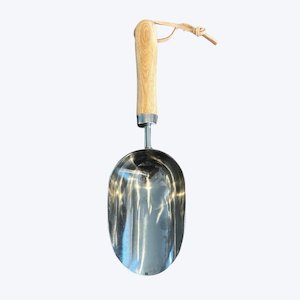 Garden Equipment: Omni Garden Scoop