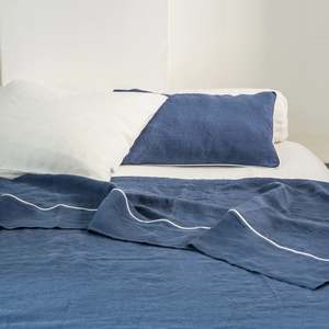 Fiore di Lino Flat Top Sheet | Stone Blue Piping | Made in Italy