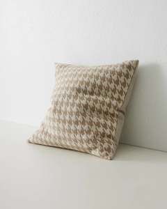 Houndstooth Cushion | Oatmeal