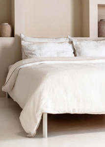 Linen Duvet Cover with Natural Piping | White