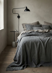 Quilts Bed Covers: Oversized Linen Bedcover