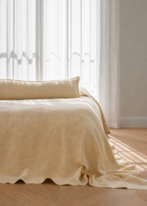 Quilts Bed Covers: Linen Bed Cover — Soft Butter