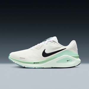 Womens: NIKE STRUCTURE 26 WMNS