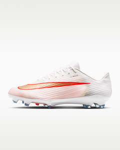 Nike: NIKE ZOOM SUPERFLY 11 PRO FG