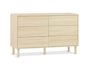 Slideshow Sale 2: Custer 6 Drawers Low boy - Oak