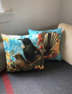Nz: Botanical Bird Cushion Covers