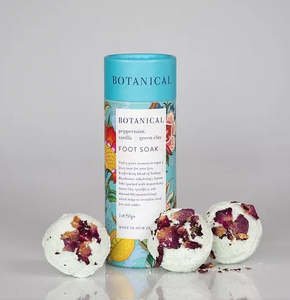 Bathroom: Foot Soaks - Vanilla, Peppermint + Lemon Balm