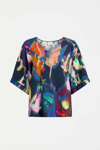 For Her: Moda V Neck Top