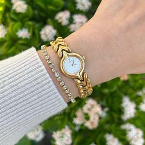 Birth Year Watches 1994: Seiko Golden Leaf Bracelet Women’s Watch