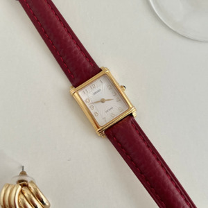 Birth Year Watches 1993: Seiko Gold Tank Women's Watch with Sunburst Dial