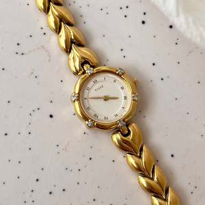 Birth Year Watches 1991: Seiko Tisse Woman's Watch with Diamonds and Leaf Pattern Bracelet