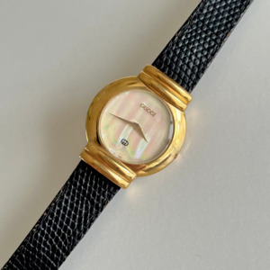 Leather Strap: Gucci 5300M Gold Unisex Watch Mother of Pearl Dial