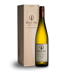 Brick Bay Wine & Sculpture Gift Box