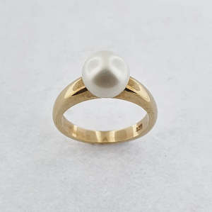 Pearl Jewellery: Freshwater Pearl 9ct Gold Ring