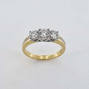 Engagement Rings: Diamond 18ct Gold Three Stone Ring