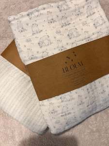 Baby Gifts: Muslin Blanket