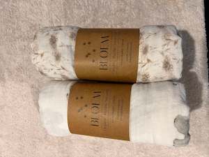 Baby Gifts: Baby Swaddles