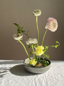 Add Ons: Metal Flower 'Frogs'