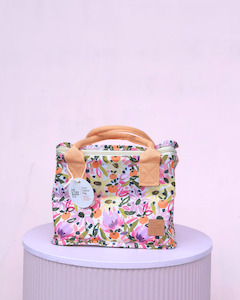 Handbags Lifestyle: Wildflower Lunch Bag